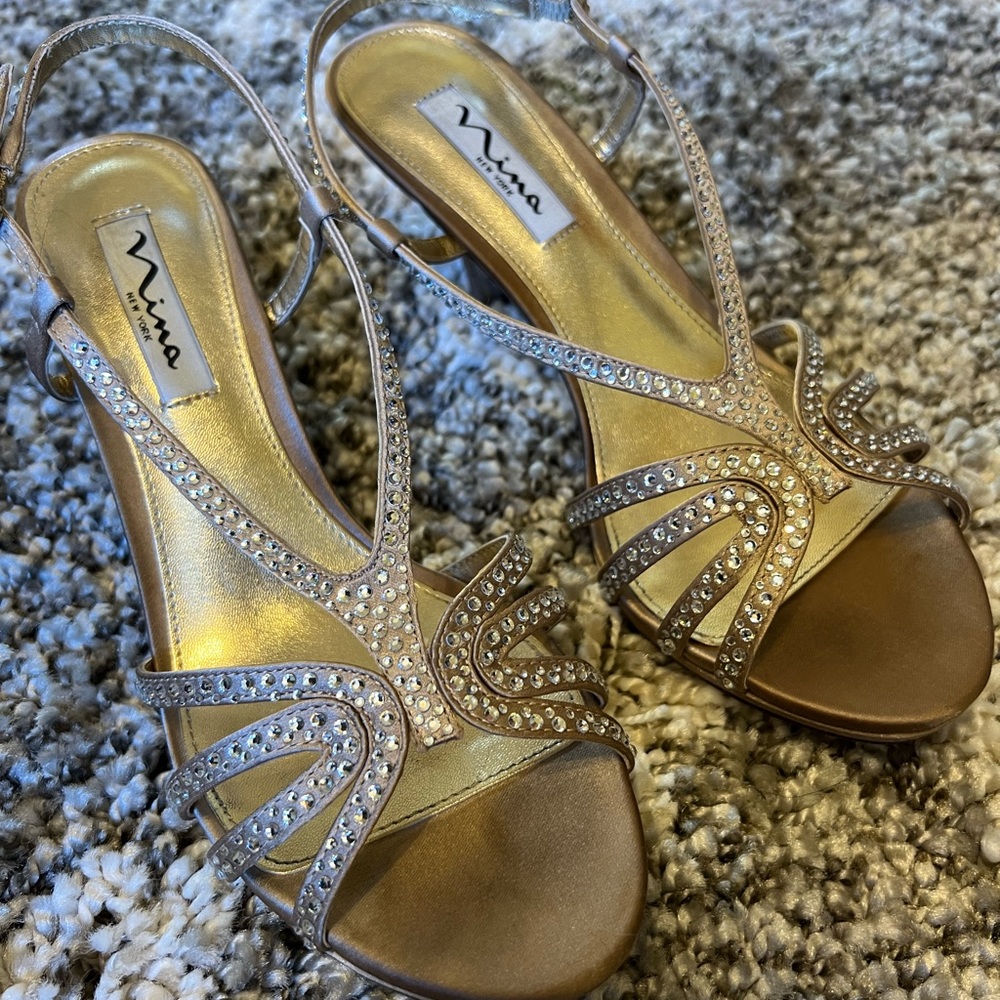 Pre loved item: Nina Heels (color: champagne)